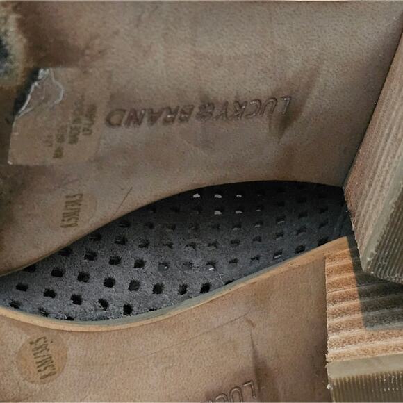 Lucky brand Tan Perforated Suede Ankle Booties Women's Size‎ 8.5 - Picture 6 of 8